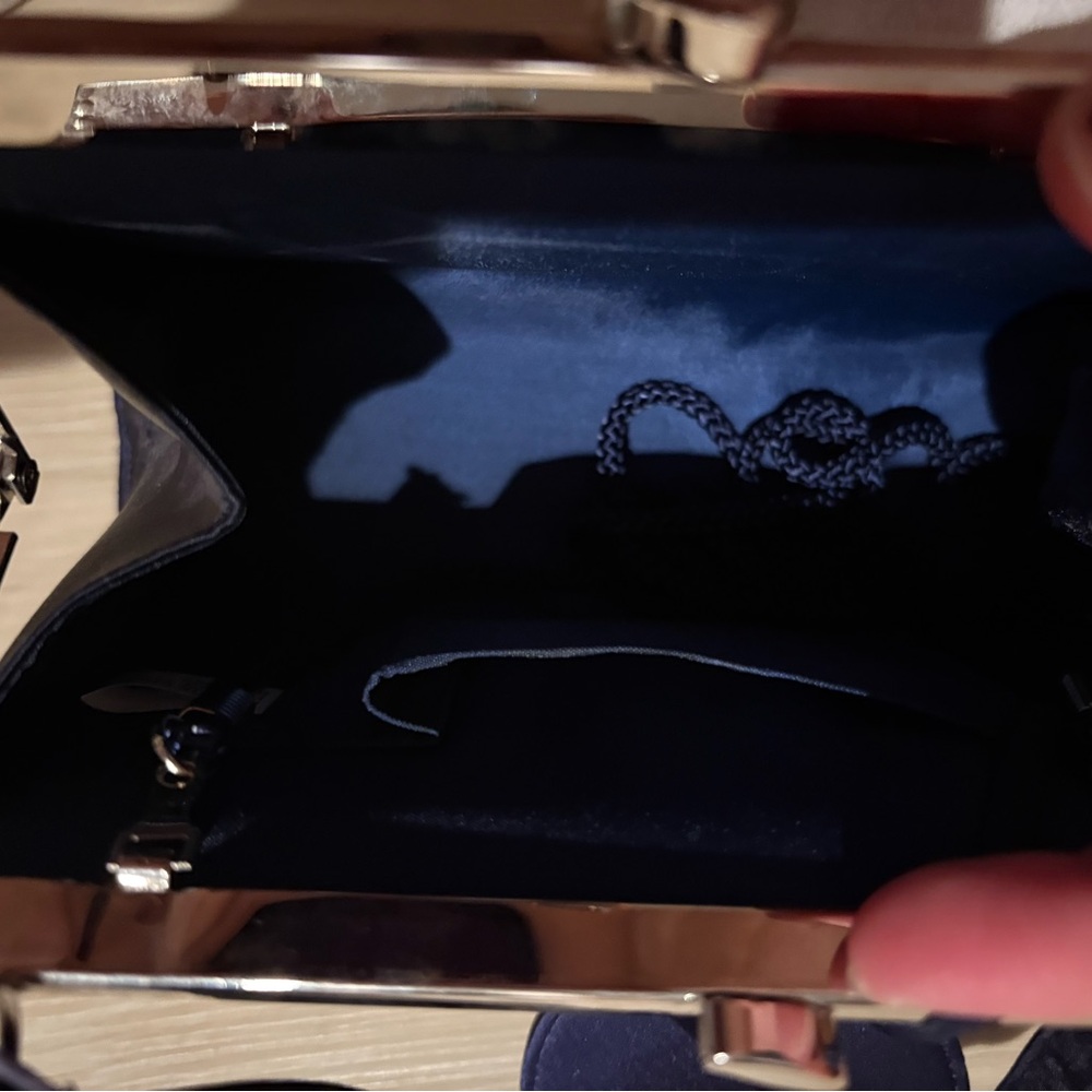 Small Purse - Picture 5 of 5